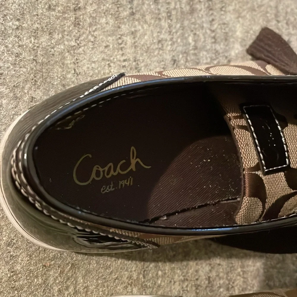 Coach Sneakers Women Size 8 Brown Tan Signature Logo Patent Leather Detail - Picture 8 of 12